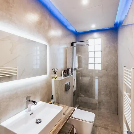 D-val Luxurious Apartment