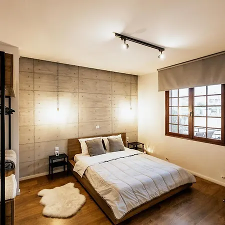 D-val Luxurious Angistron