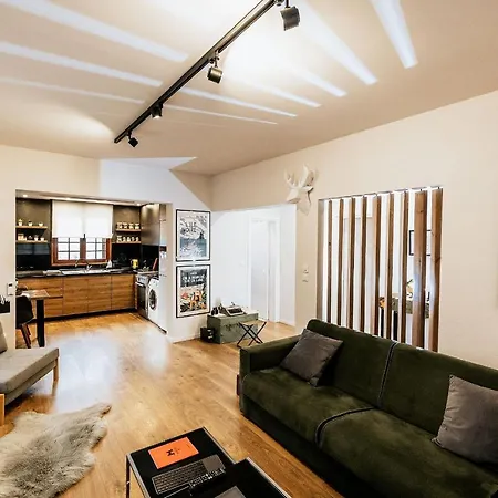 Apartment D-val Luxurious *